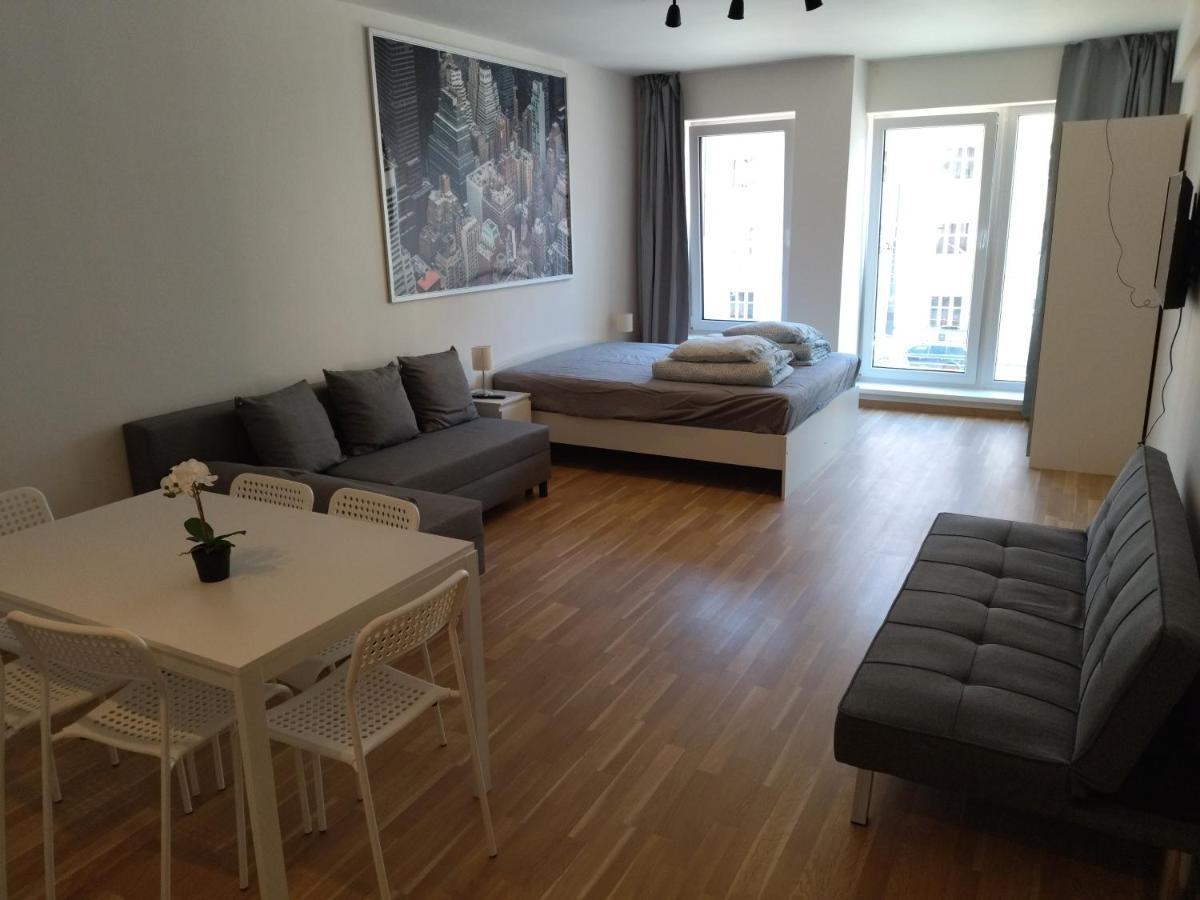 Brand New Two Room Apartment #34 With Free Secure Parking In The Center 프라하 외부 사진